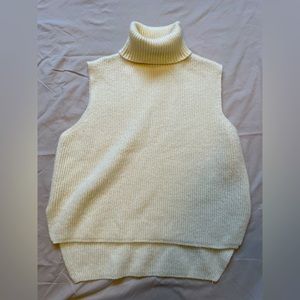 Double Zero turtleneck sleeveless sweater